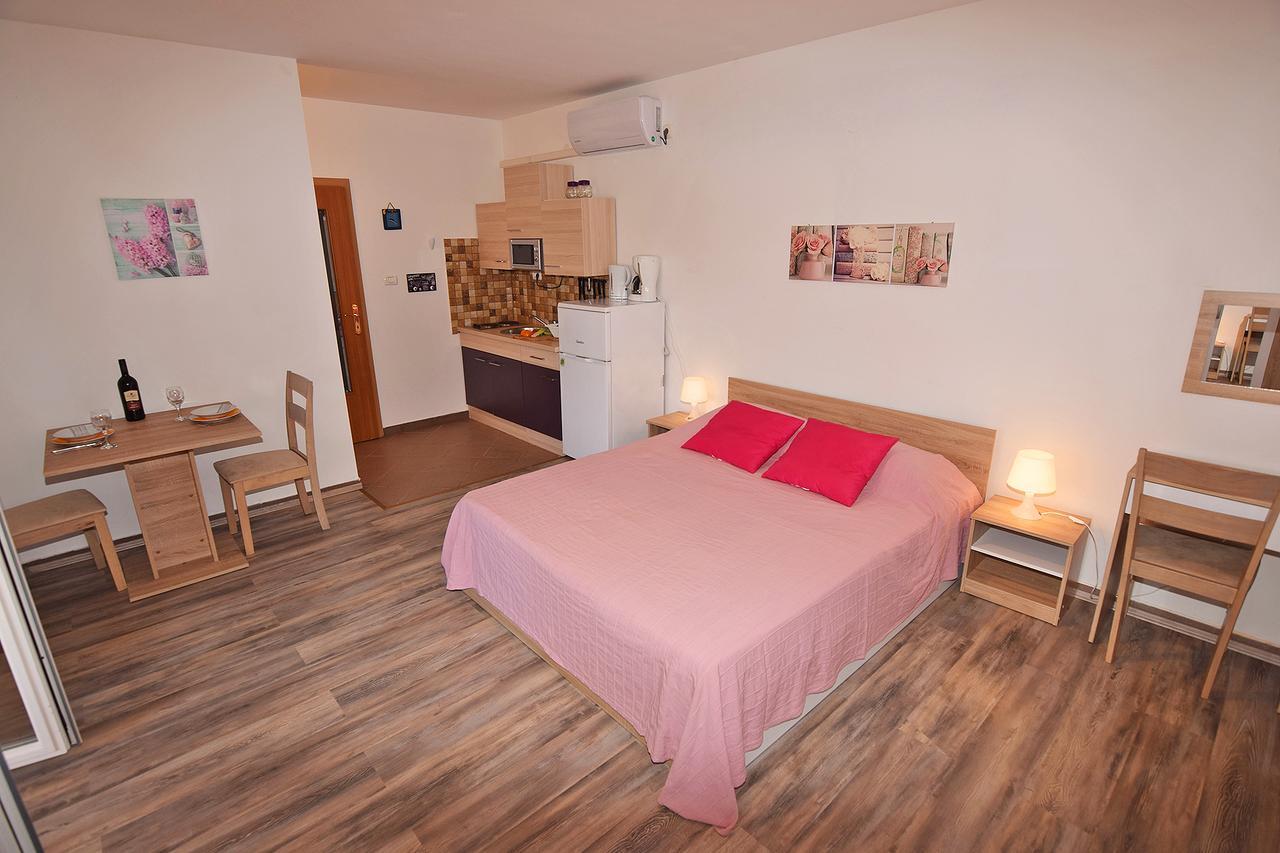 Apartments Jeromela Valbandon Kültér fotó